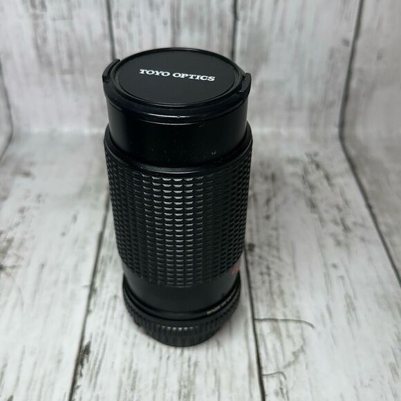 Toyo Optics Auto Macro Zoom Lens 1:45  75-200mm  No. K8645883 - Picture 1 of 7